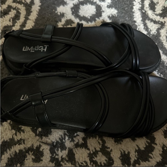 Limelight Women’s 9 Black Strappy Heavyduty Sandals - Picture 2 of 2